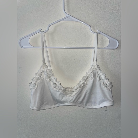 SKIMS Ivory Lace Bralette - Picture 3 of 5